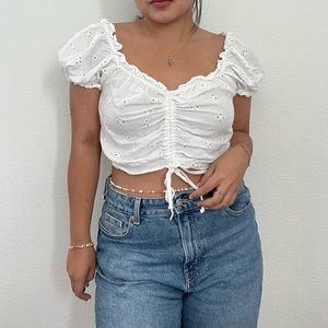 DIZZY LIZZY Designed in Los Angeles - White Puff Sleeve Top